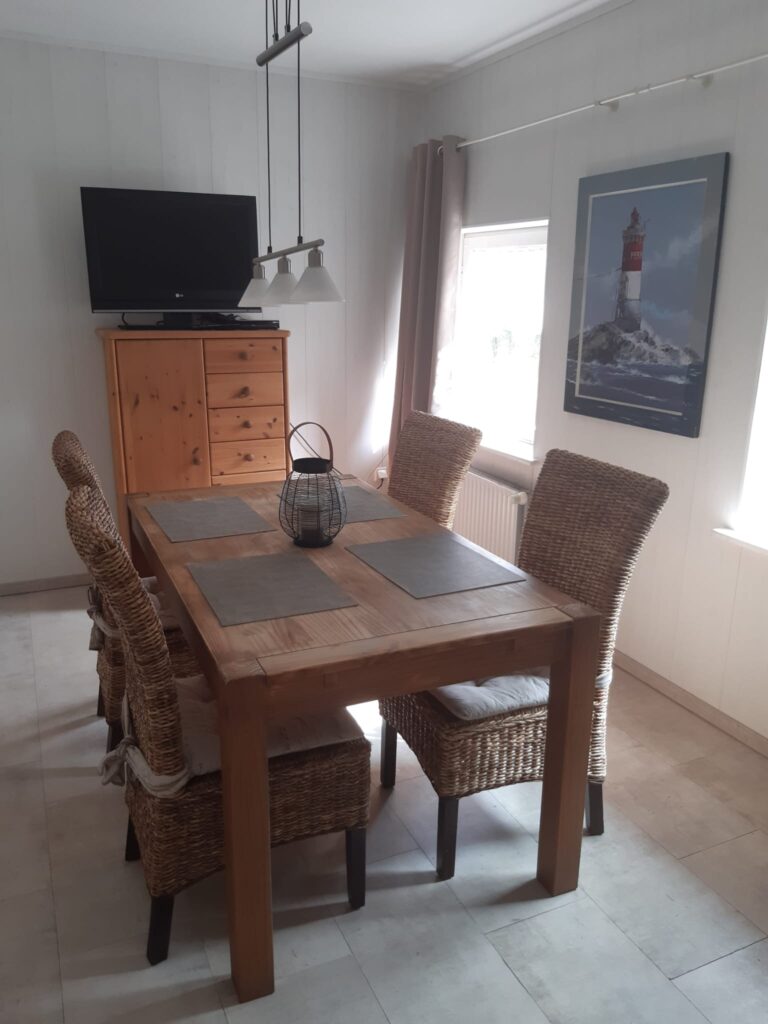 Wohnzimmer, Esszimmer Ferienwohnung hell und freundlich
