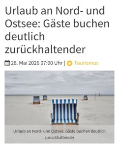 Leere Strandkörbe